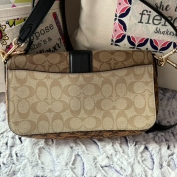 EUC COACH Georgie Shoulder Bag in Blocked Signature Canvas - Picture 8 of 13